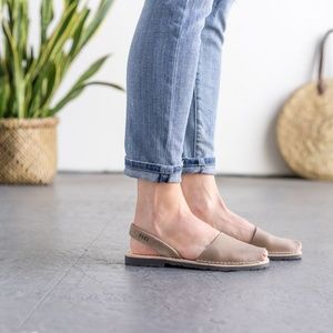 PONS Avarcas Shoes Taupe